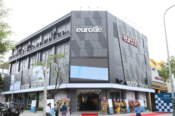 Khai trương Eurotile Center và giới thiệu ảnh kiến trúc  “Vinh xưa và nay”